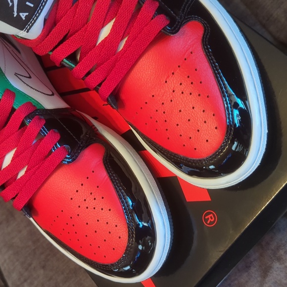 SE Black White Multi-Color Jordan 1 Mid - Picture 5 of 8